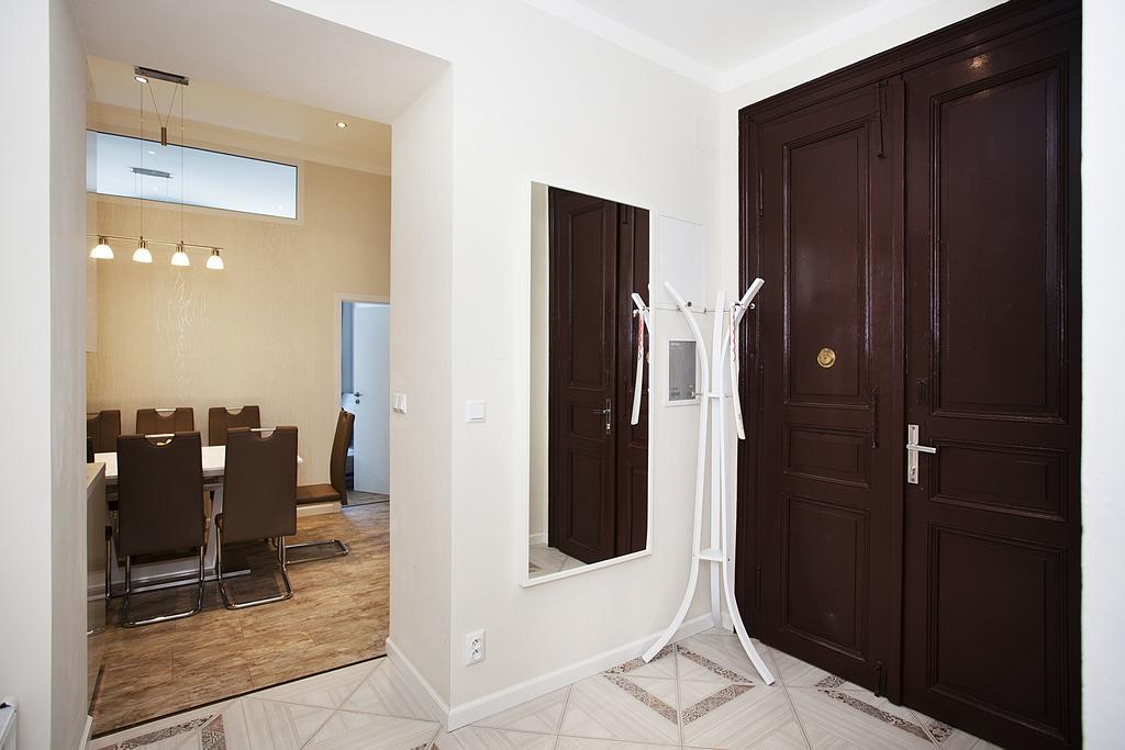 Celebration Flat By Ruterra Διαμέρισμα Πράγα Δωμάτιο φωτογραφία